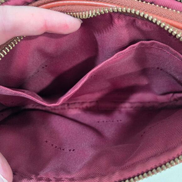 Coach Prairie Signature Sadie Bag Wristlet Double Zip Closure Gold Tone Hardware - Picture 8 of 15